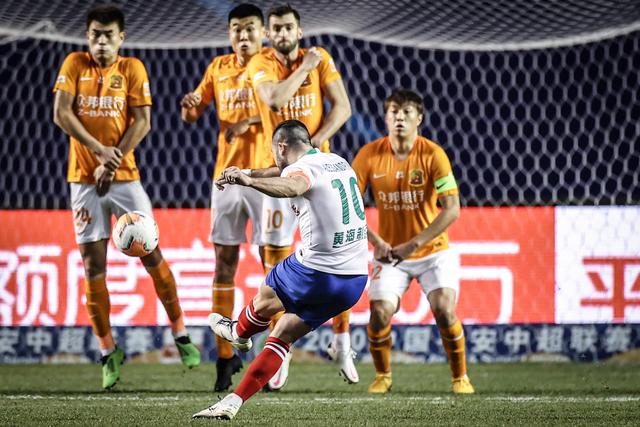 3年1.93亿！恩比德与76人提前续约 总价超3亿